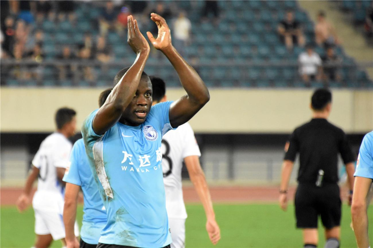 关键时刻埃因霍温扳平良机——中超节点到来，赛场秩序良好，训练强度明显提升的简单介绍-开云官方登录